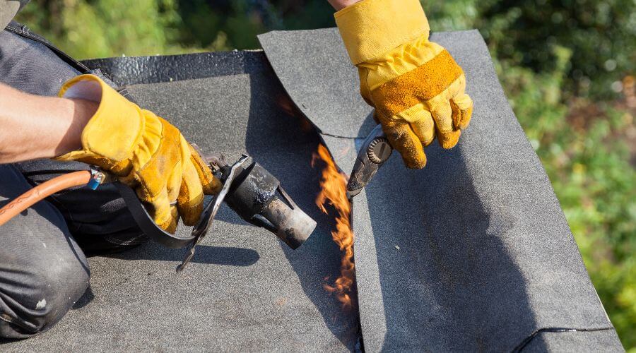 Professional residential roofers in Moody, MO